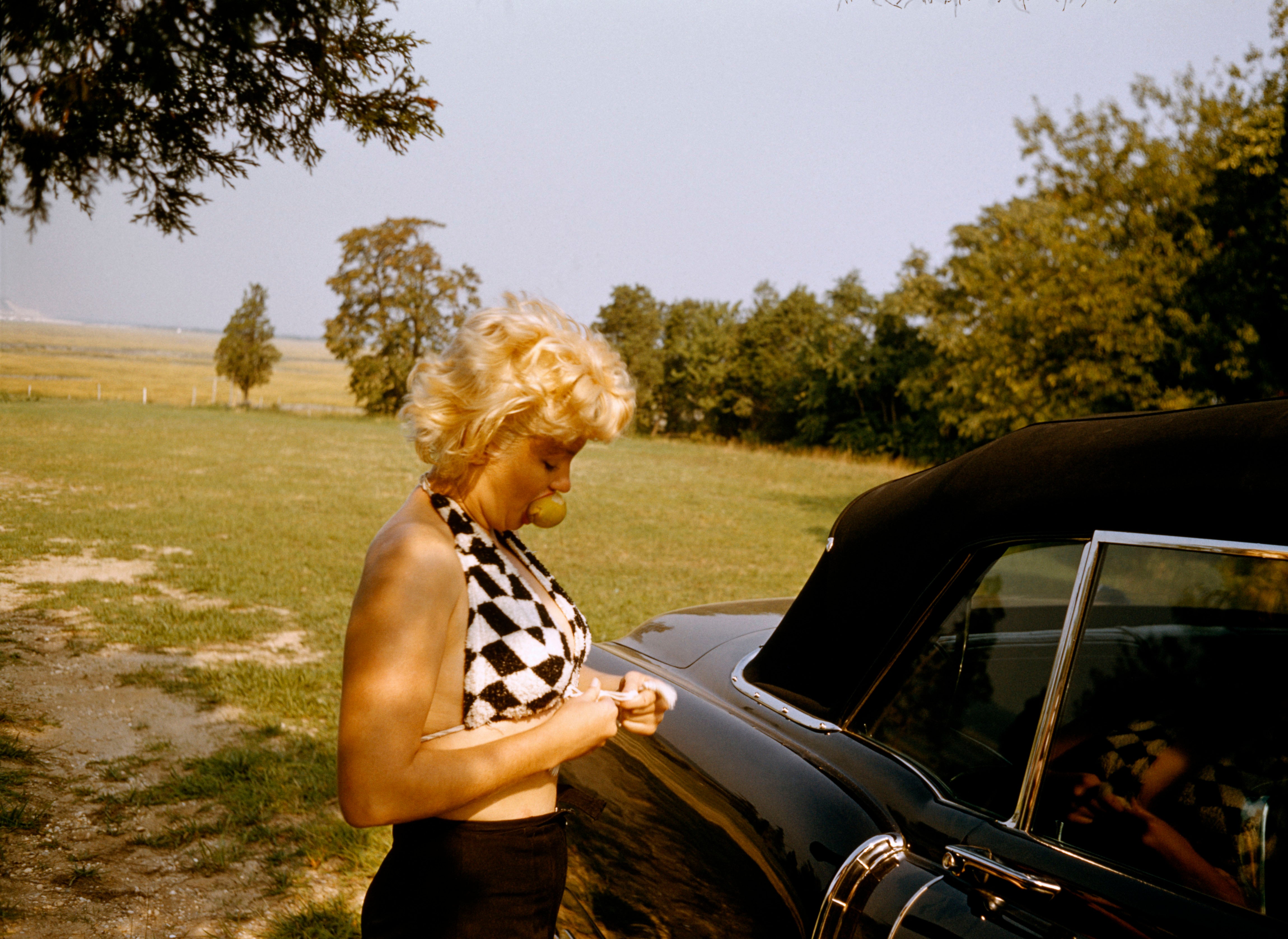 Fine Print: US actress Marilyn Monroe. Long Island, USA, 1955