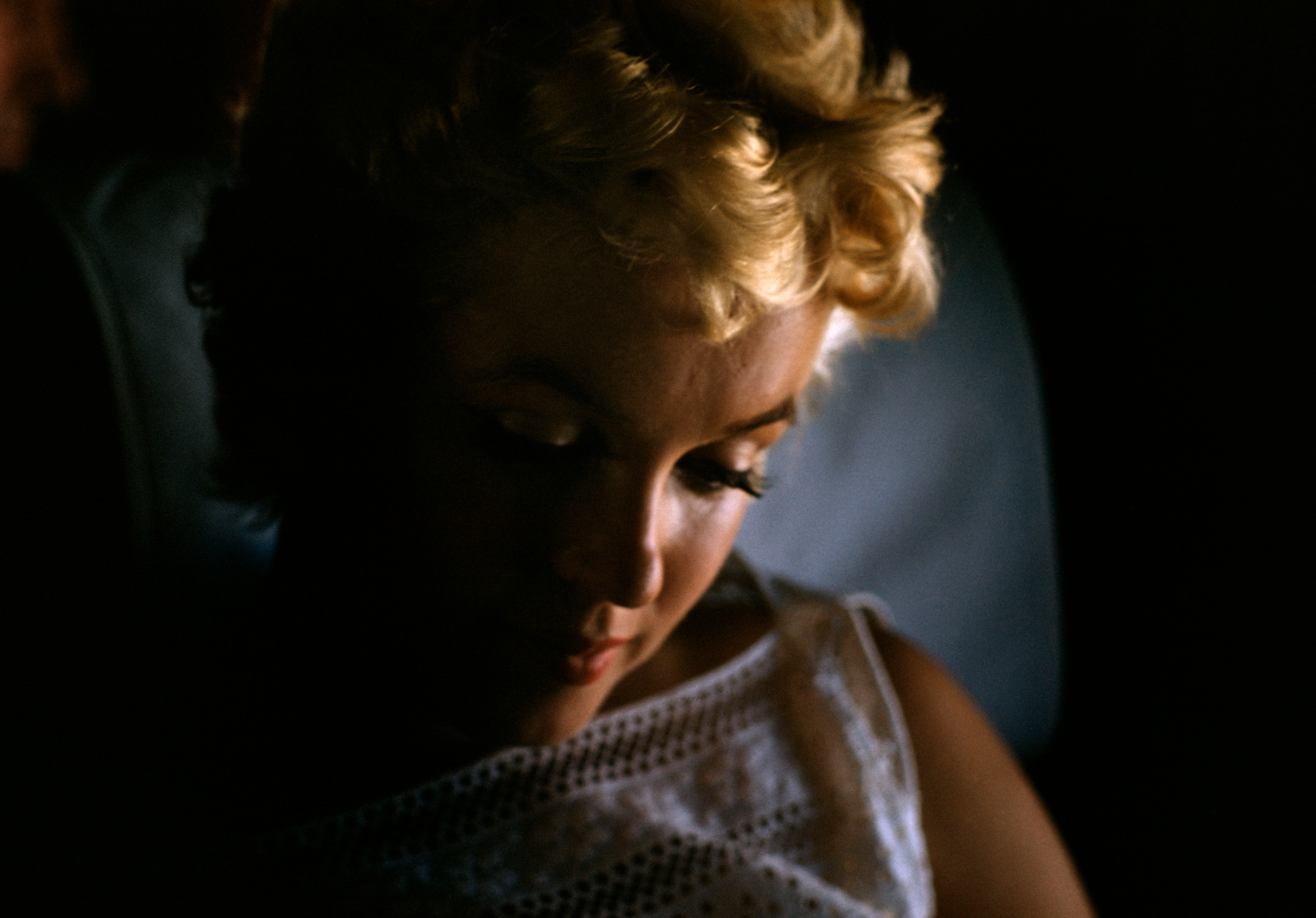 Fine Print: US actress Marilyn Monroe on her way to Bement. Bement, Illinois, USA, 1955