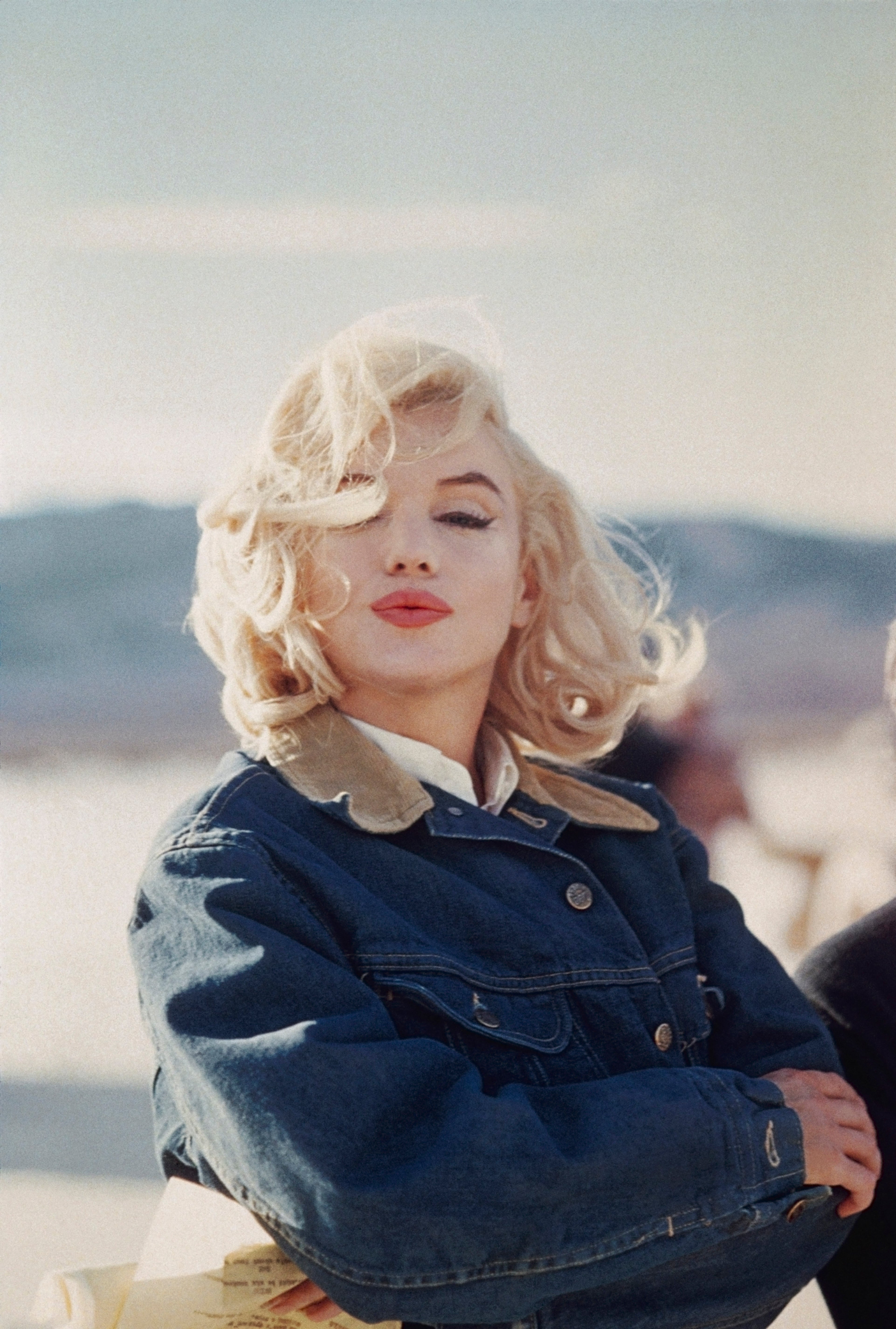 Fine Print: US actress Marilyn Monroe on the Nevada desert during the filming of "The Misfits", directed by John Huston. USA, 1960