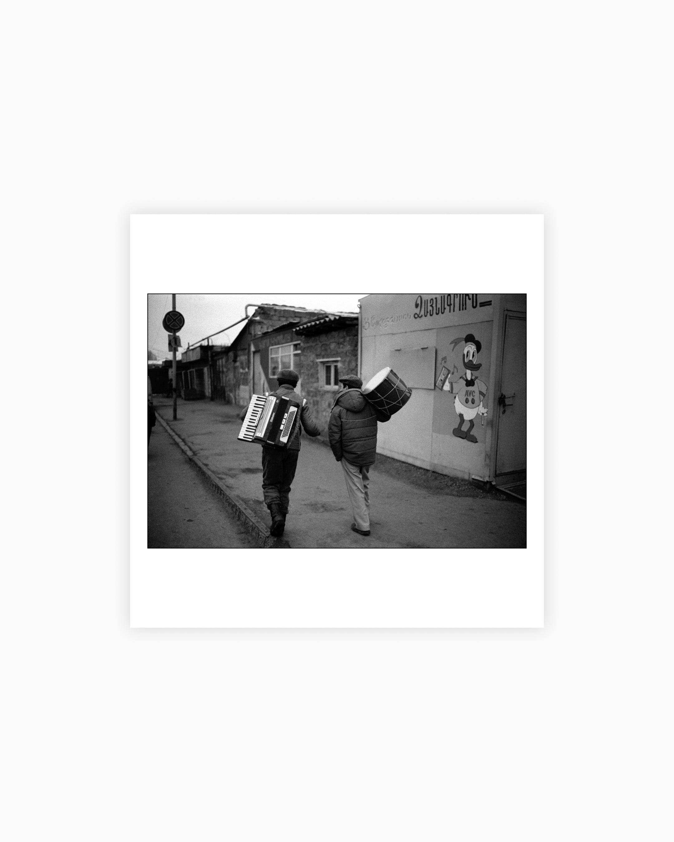 Magnum Square Print: Ian Berry