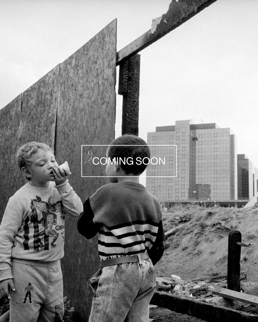 Magnum Square Print: Ian Berry