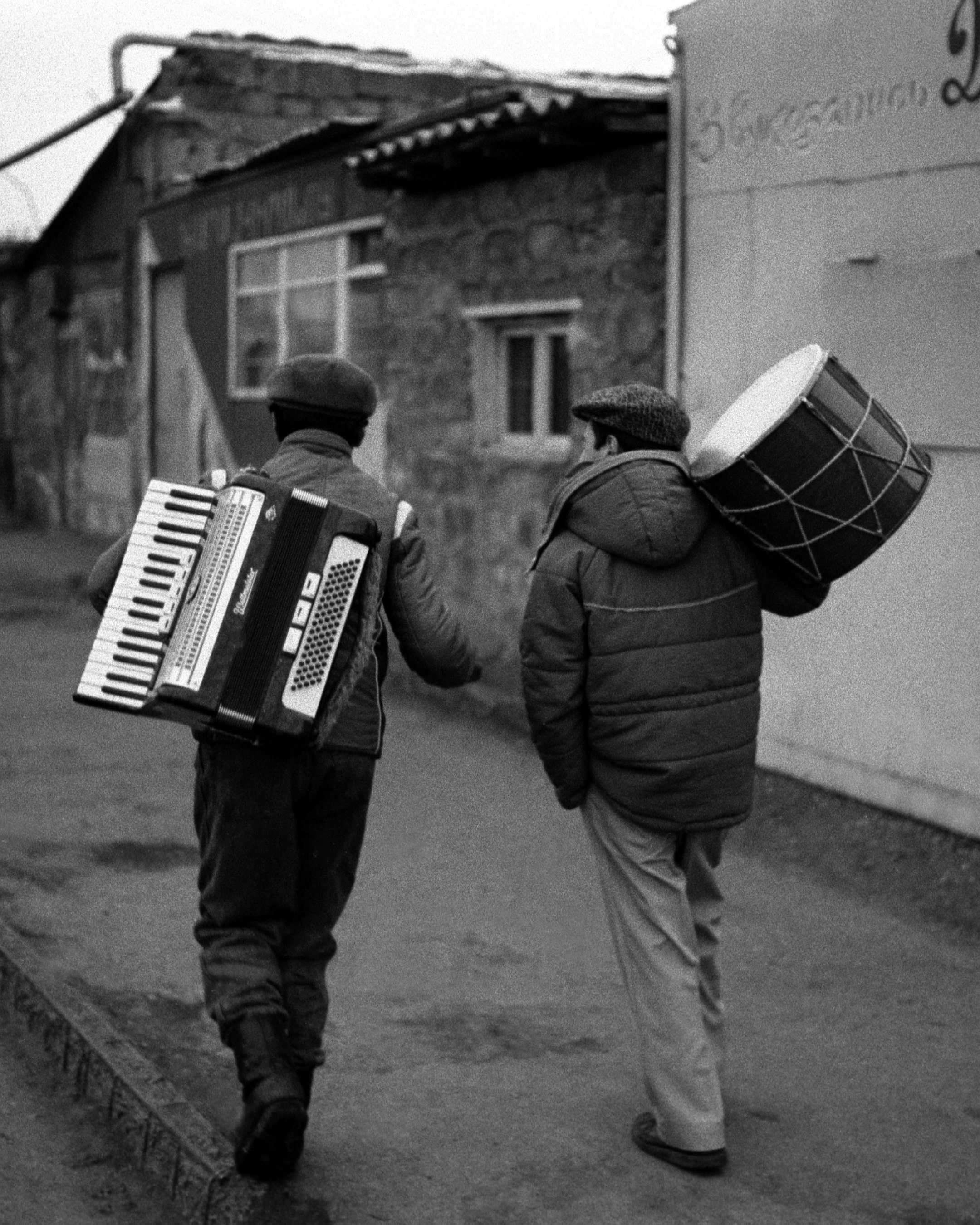 Magnum Square Print: Ian Berry