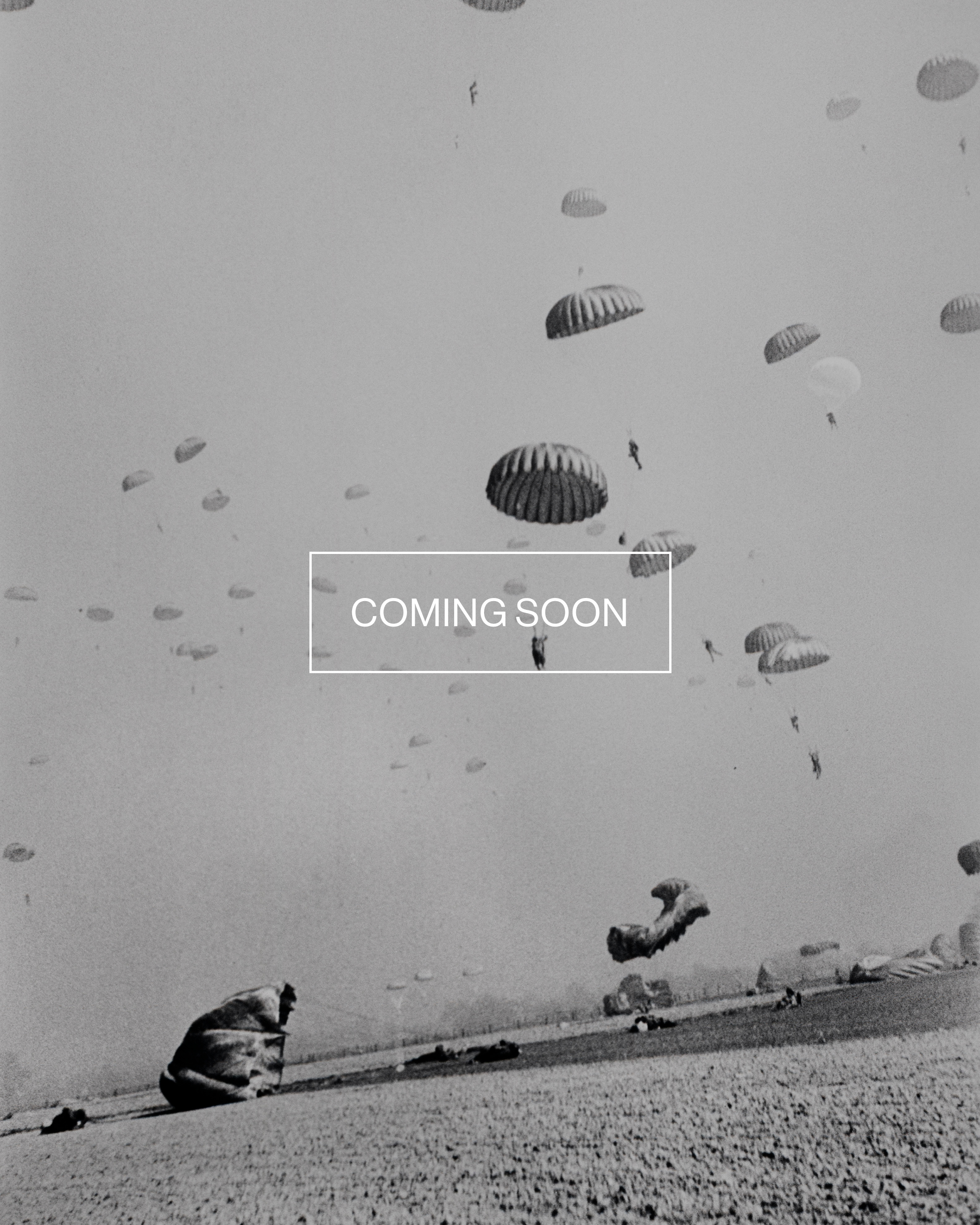 Magnum Square Print: Robert Capa