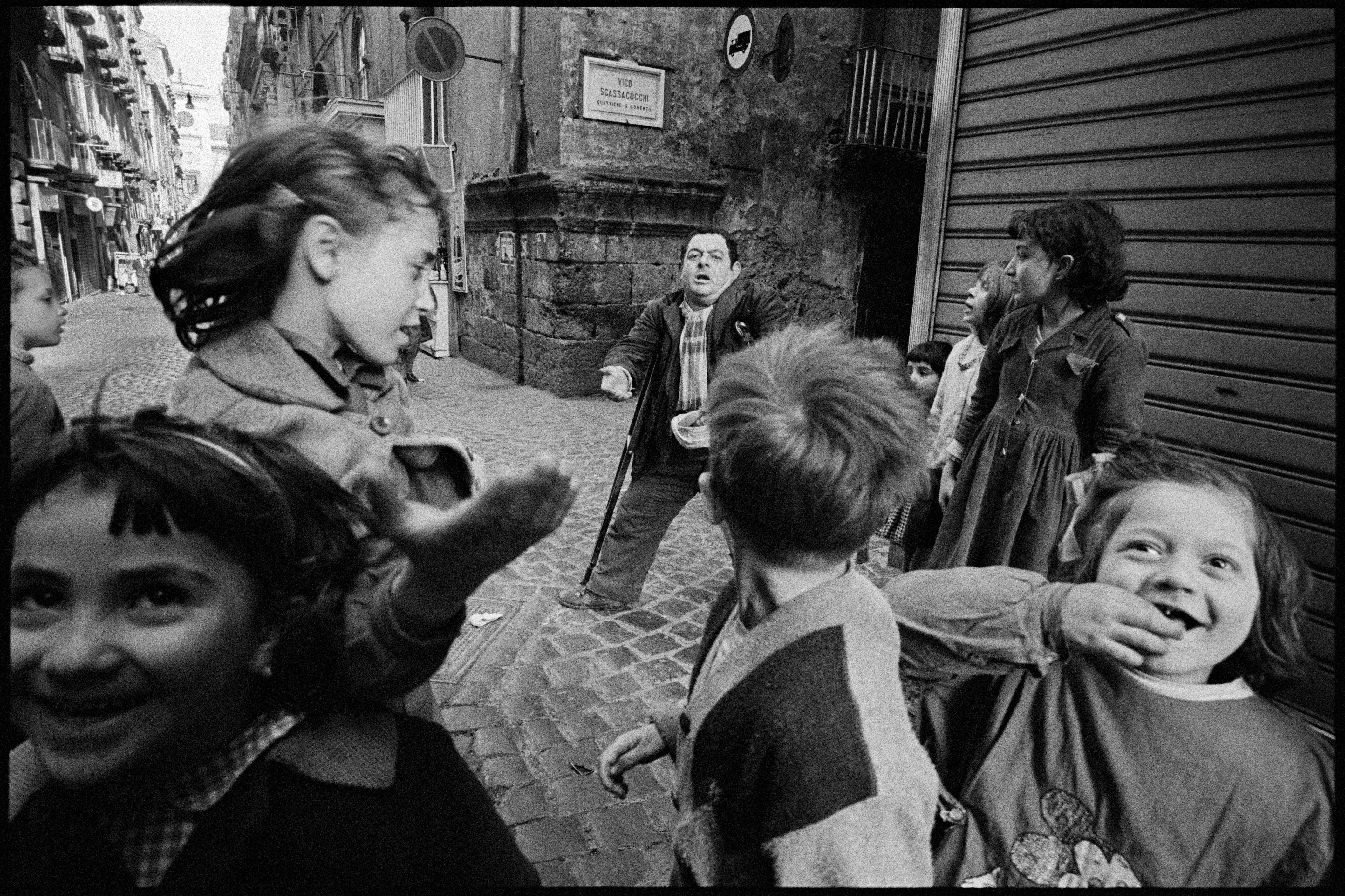 Magnum Square Print: Bruno Barbey