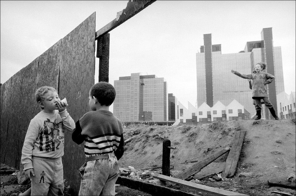 Magnum Square Print: Ian Berry