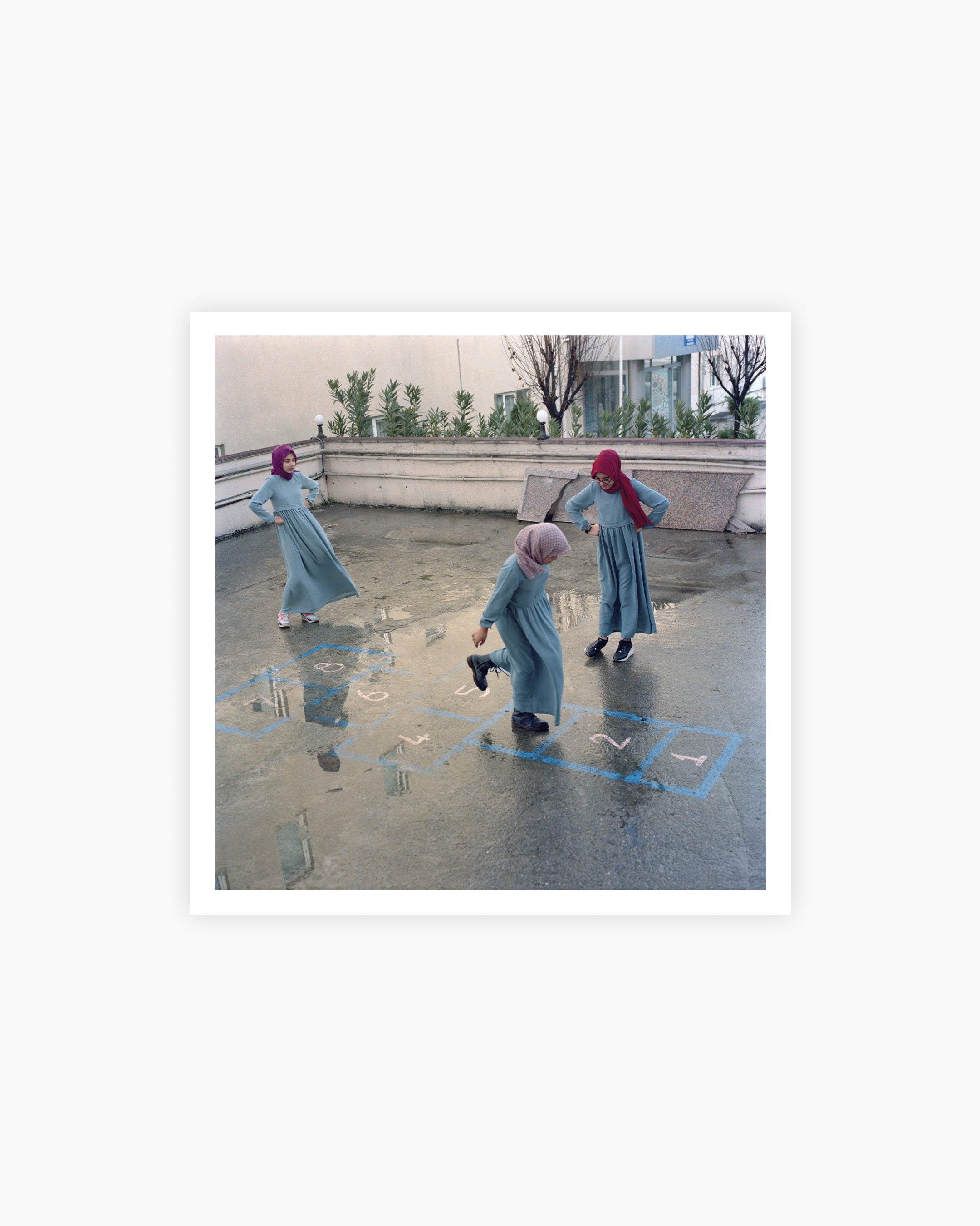 Magnum Square Print: Sabiha Çimen