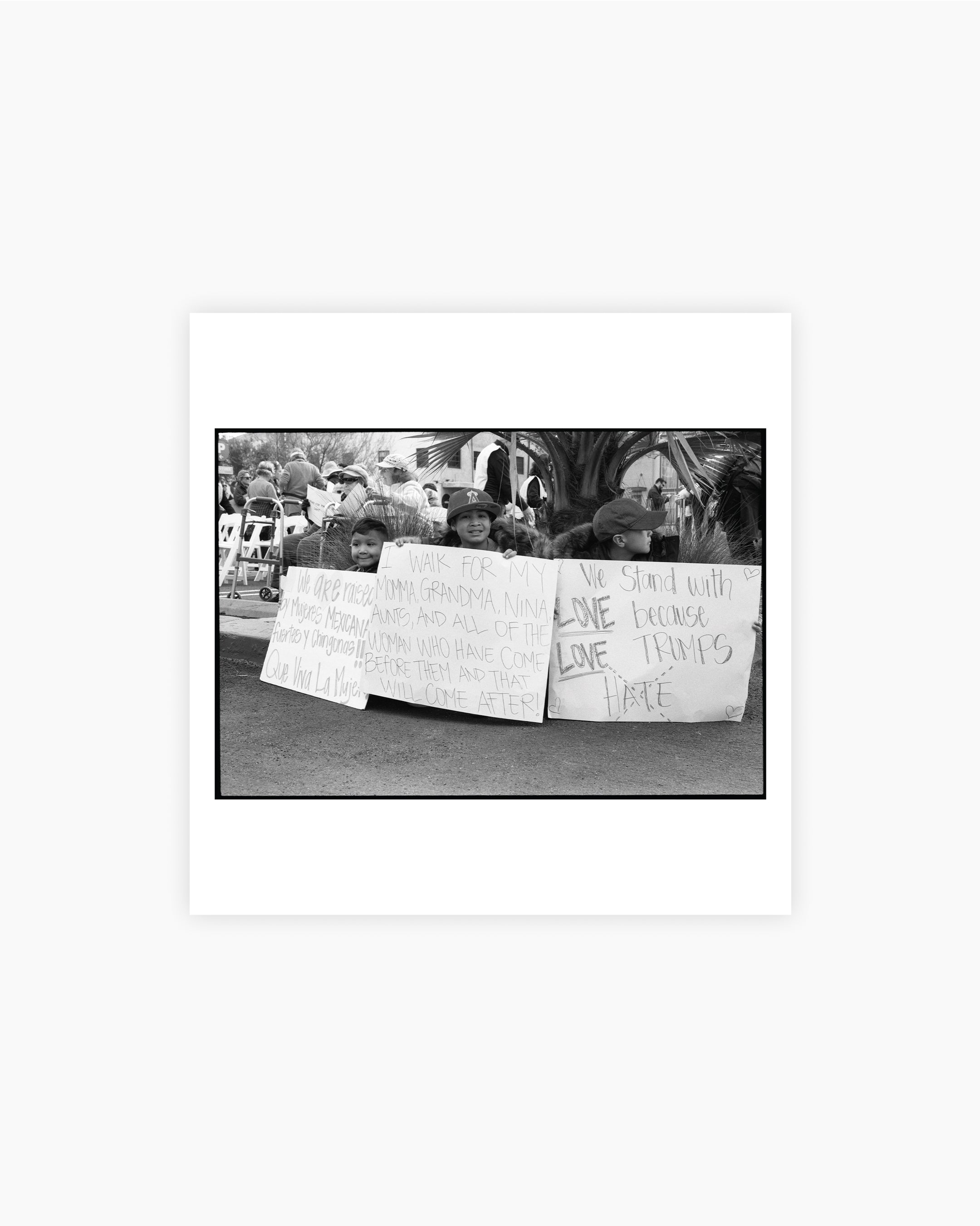 Magnum Square Print: Deanna Templeton