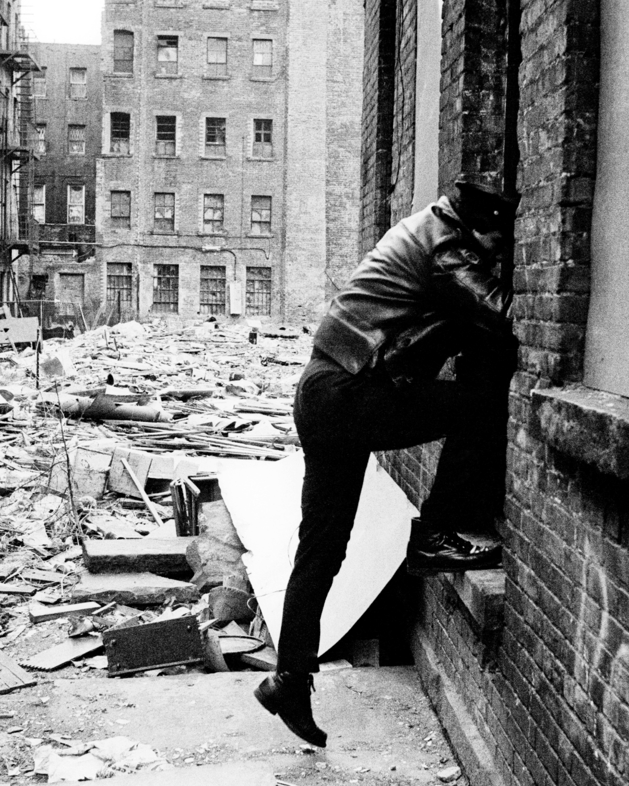 Magnum Square Print: Leonard Freed