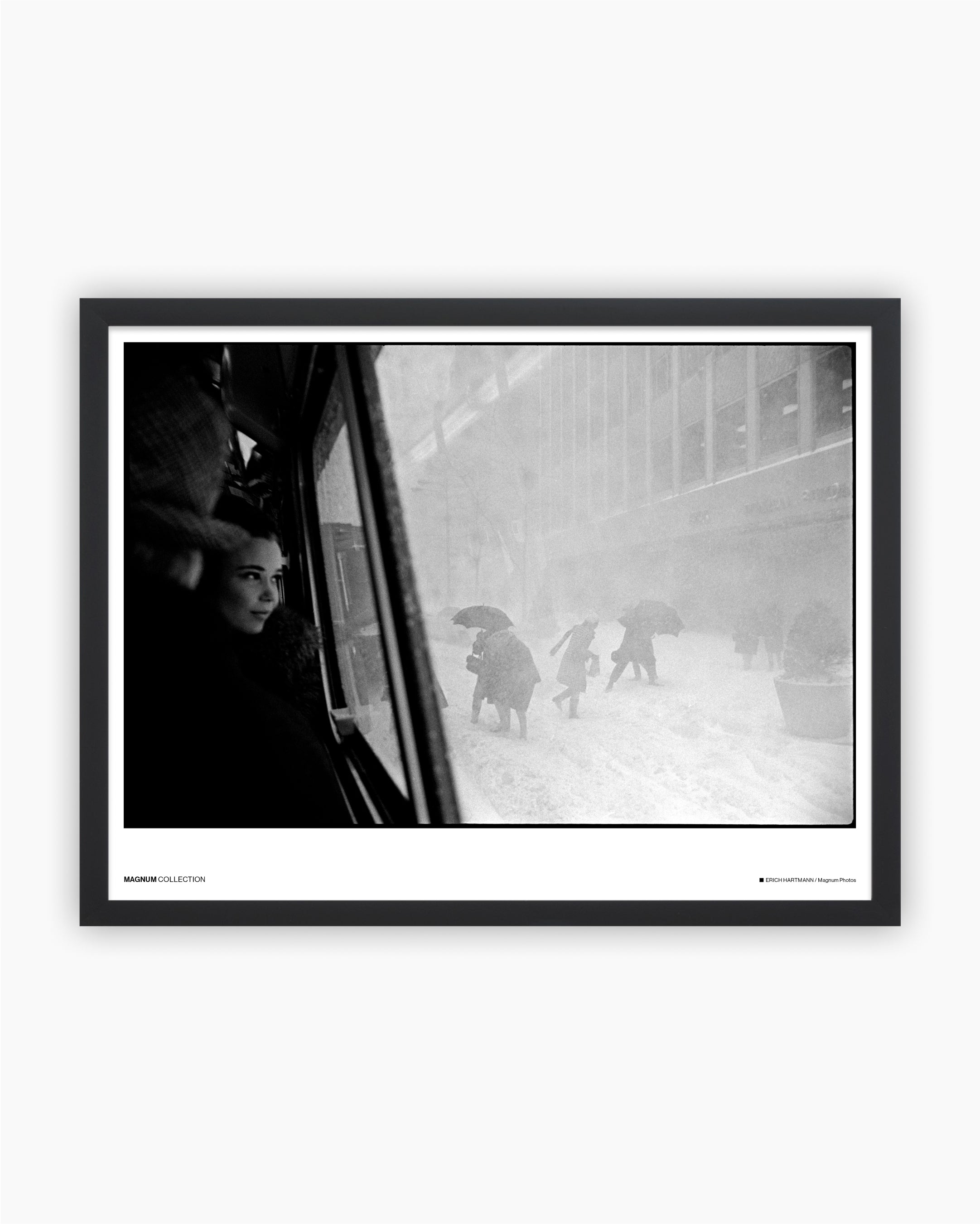 Magnum Poster: Snowstorm in New York City, 1967