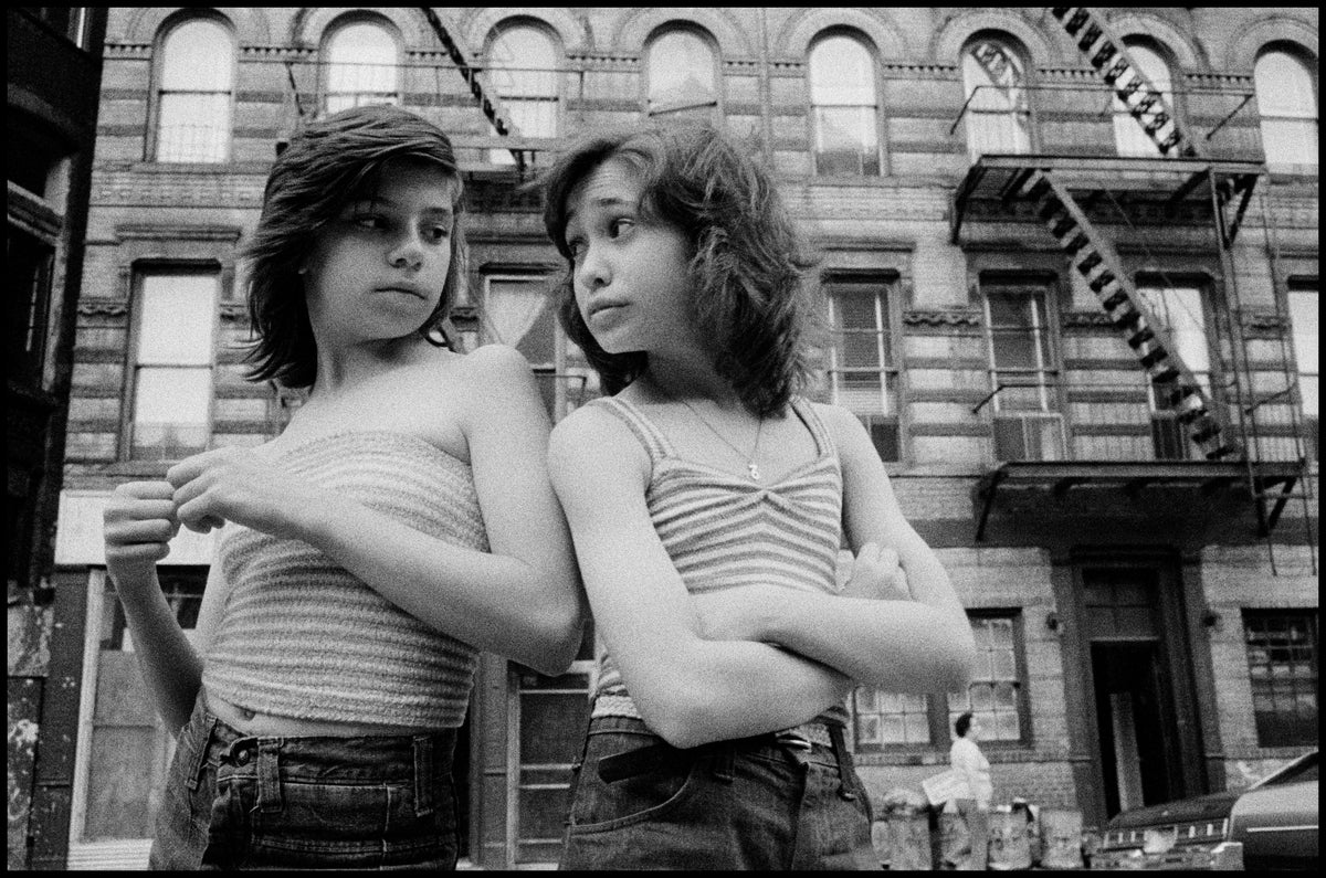 Fine Print: Dee and Lisa on Mott Street. Little Italy, New York City, USA, 1976