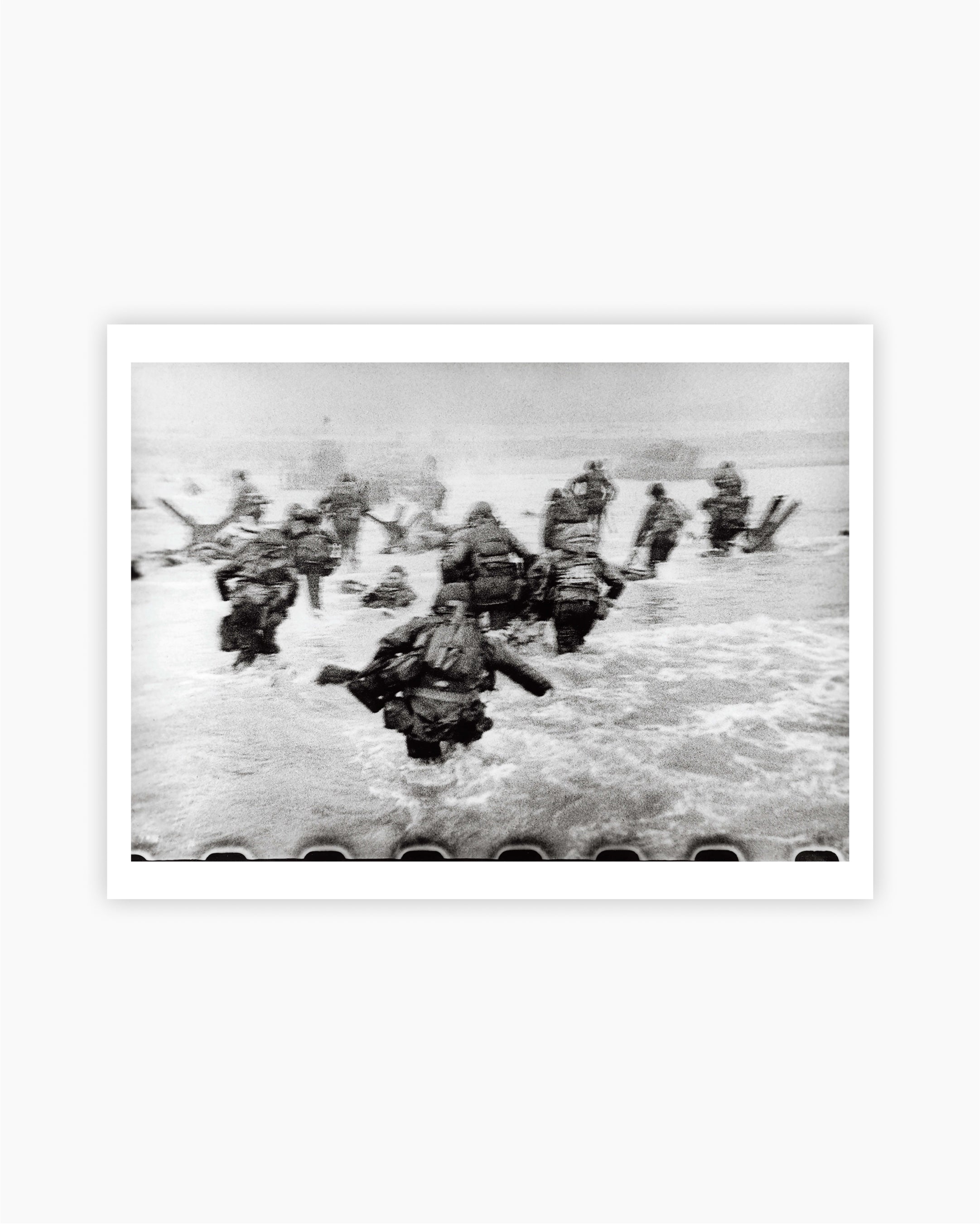 Magnum Editions Poster: US troops. Omaha Beach, France, 1944