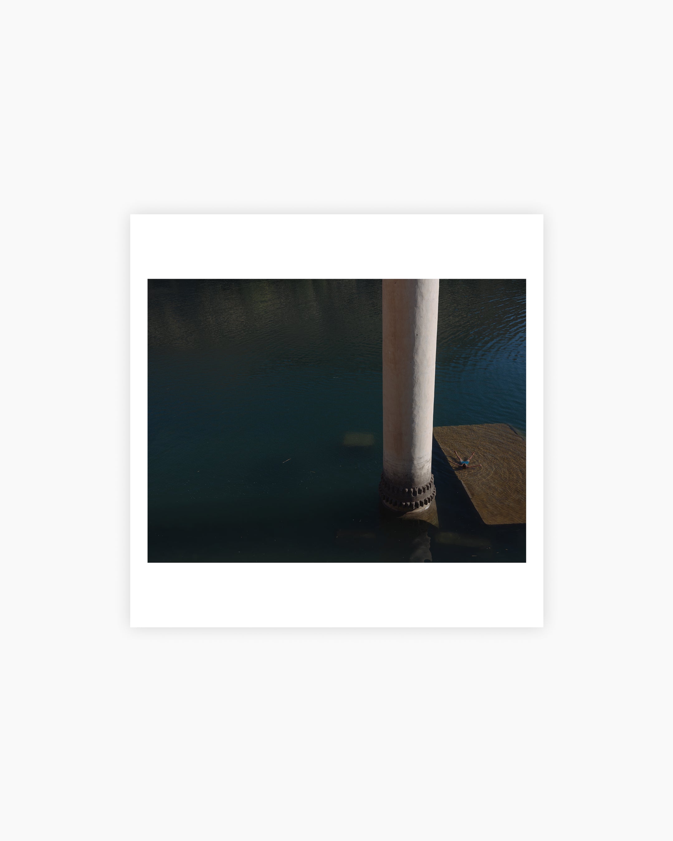 Magnum Square Print: Emin Özmen