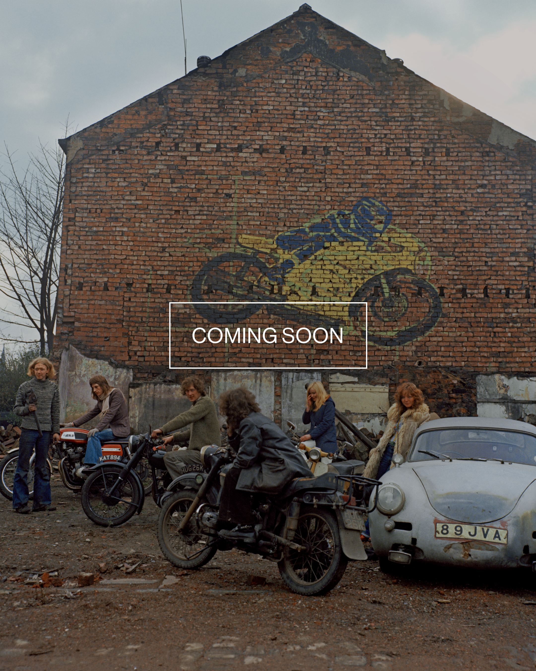 Magnum Square Print: Peter Mitchell