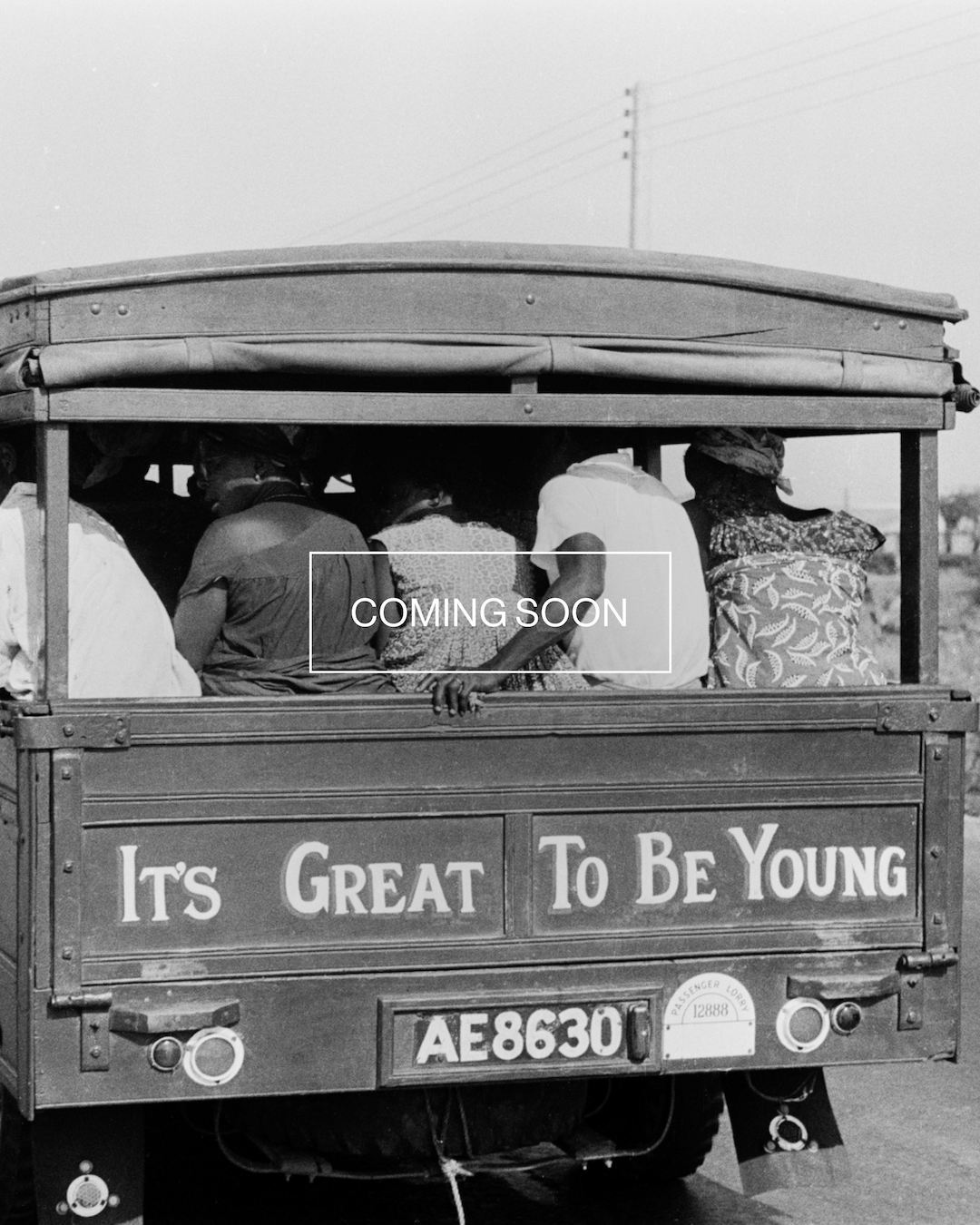 Magnum Square Print: Marc Riboud
