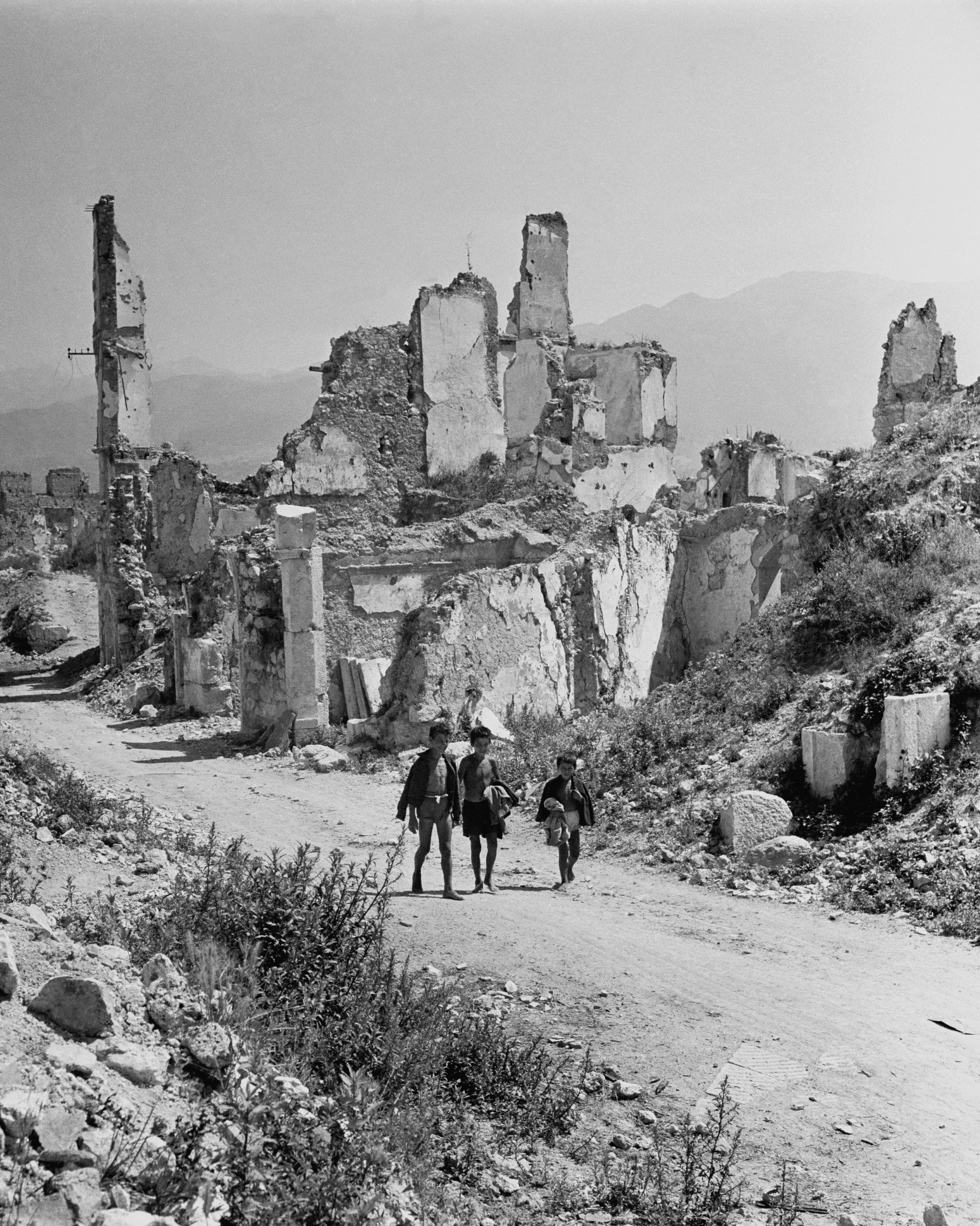 Magnum Square Print: David Seymour